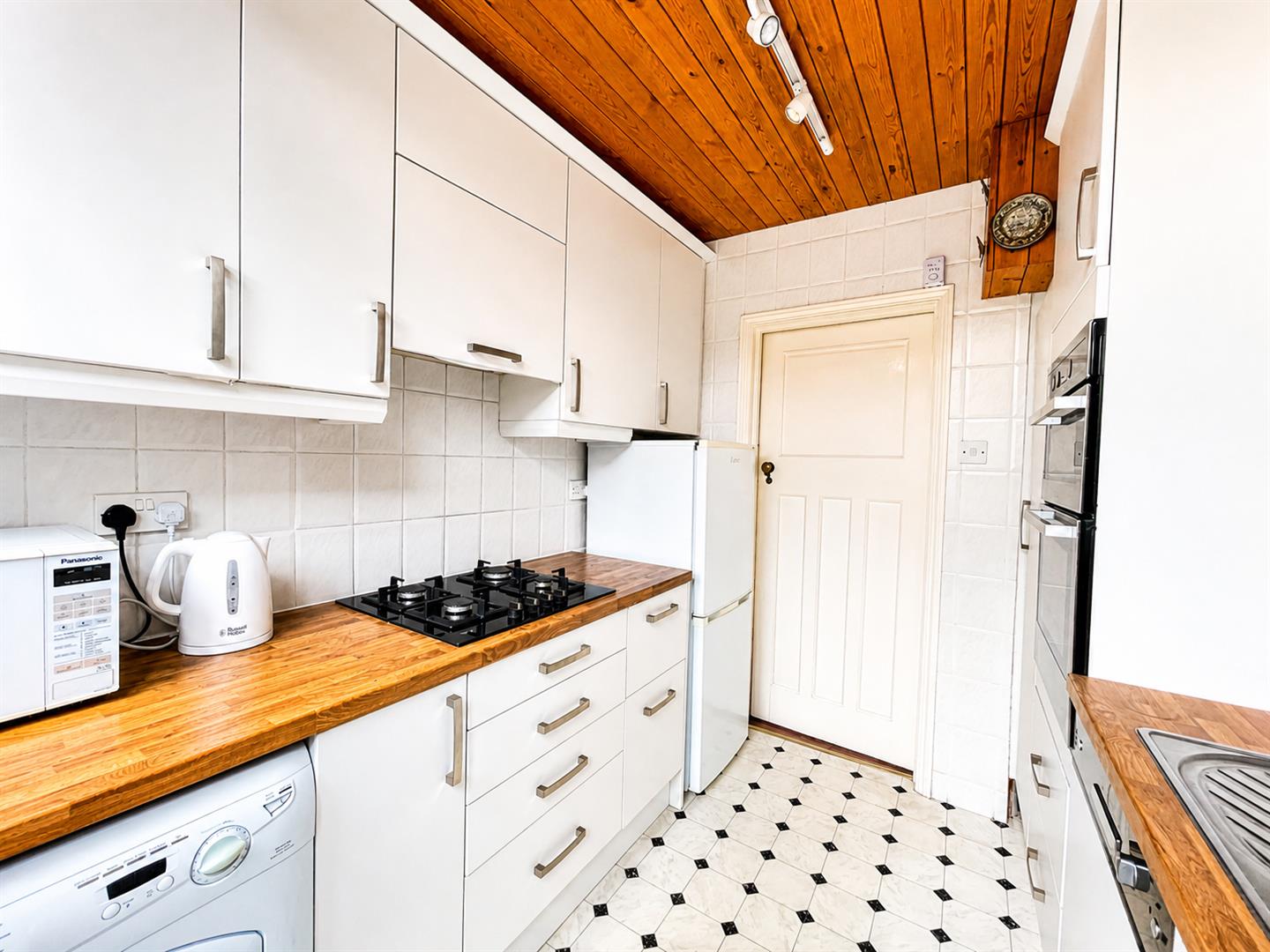 Oakhill Road, Sutton